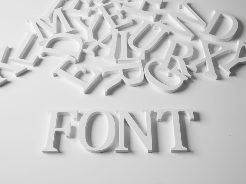tasarimcilar icin en cok kullanilan 10 font onerisi 2025